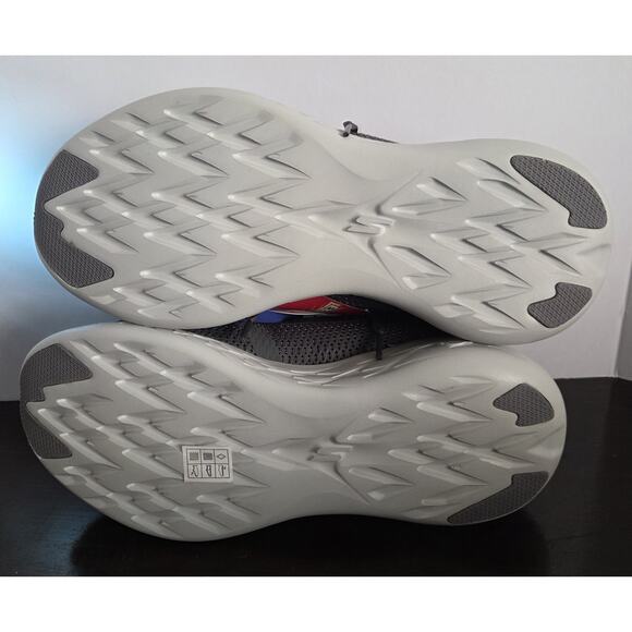 New SKECHERS Go Run 600 Refine Mens 9 EW Gray Sneakers 55061 Athletic Shoes main image 3